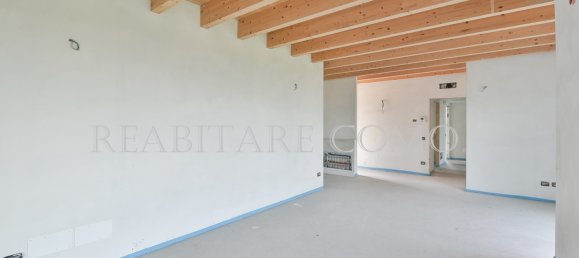 3 bedrooms Penthouse in Longone al Segrino, Italy No. 82157 8