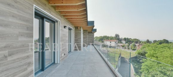 3 bedrooms Penthouse in Longone al Segrino, Italy No. 82157 33