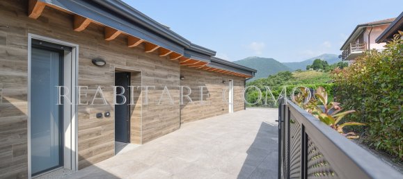 3 bedrooms Penthouse in Longone al Segrino, Italy No. 82157 37