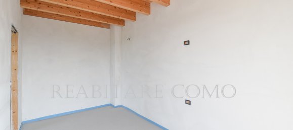 3 bedrooms Penthouse in Longone al Segrino, Italy No. 82157 22