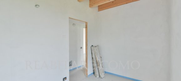 3 bedrooms Penthouse in Longone al Segrino, Italy No. 82157 19