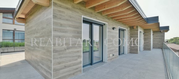 3 bedrooms Penthouse in Longone al Segrino, Italy No. 82157 36