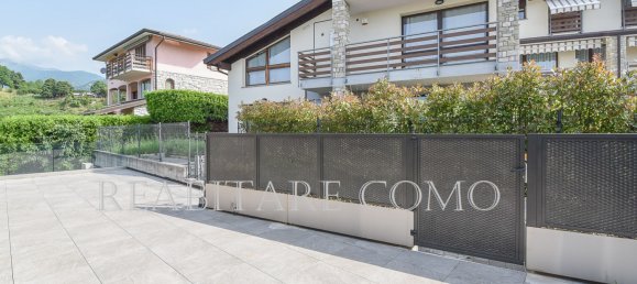 3 bedrooms Penthouse in Longone al Segrino, Italy No. 82157 46