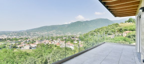 3 bedrooms Penthouse in Longone al Segrino, Italy No. 82157 34