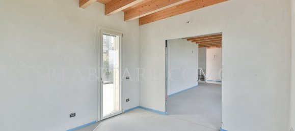 3 bedrooms Penthouse in Longone al Segrino, Italy No. 82157 11