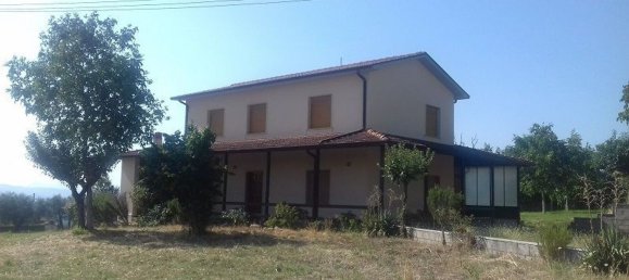 6 rooms House in Gesualdo, Italy No. 132855 3
