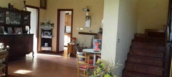 6 rooms House in Gesualdo, Italy No. 132855 9