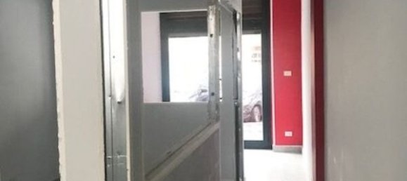 Gewerbliche Immobilie in Rome, Italy 30m², Nr. 202261 5