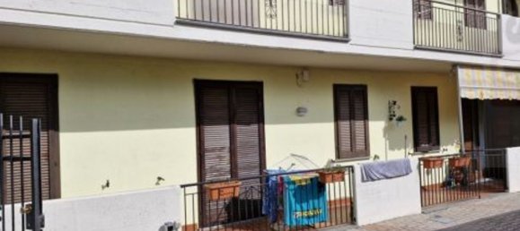 3 rooms Apartment in Arsago Seprio, Italy No. 5412 3