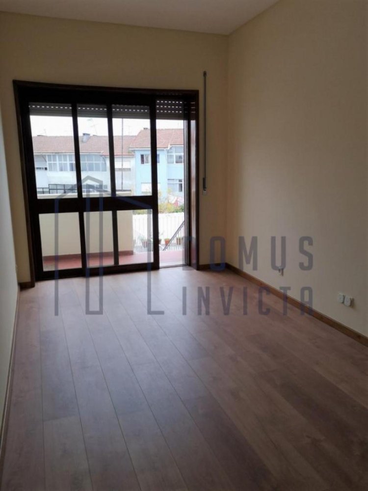 3 Schlafzimmer Wohnung in Porto, Portugal, Nr. 2672