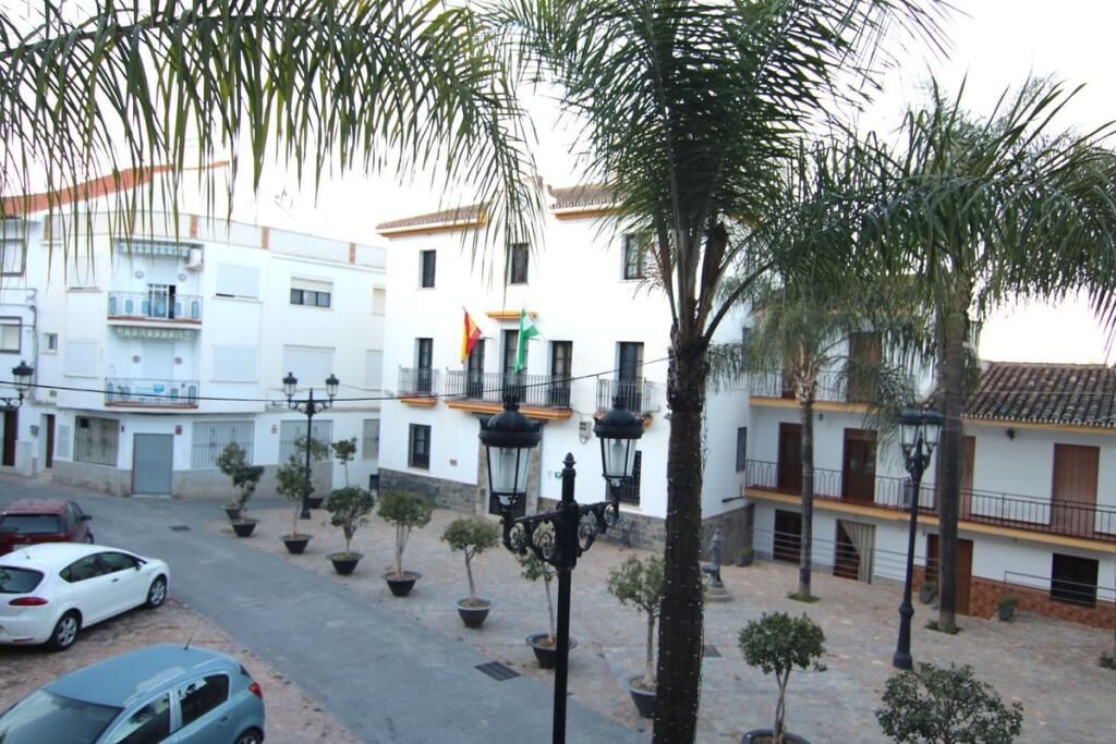 5 bedrooms Apartment in Guaro, Spain No. 190864