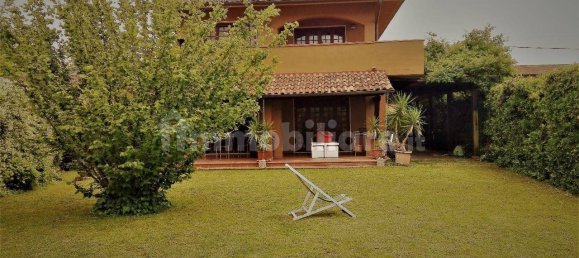 6 bedrooms Villa in Forte dei Marmi, Italy No. 35775 2