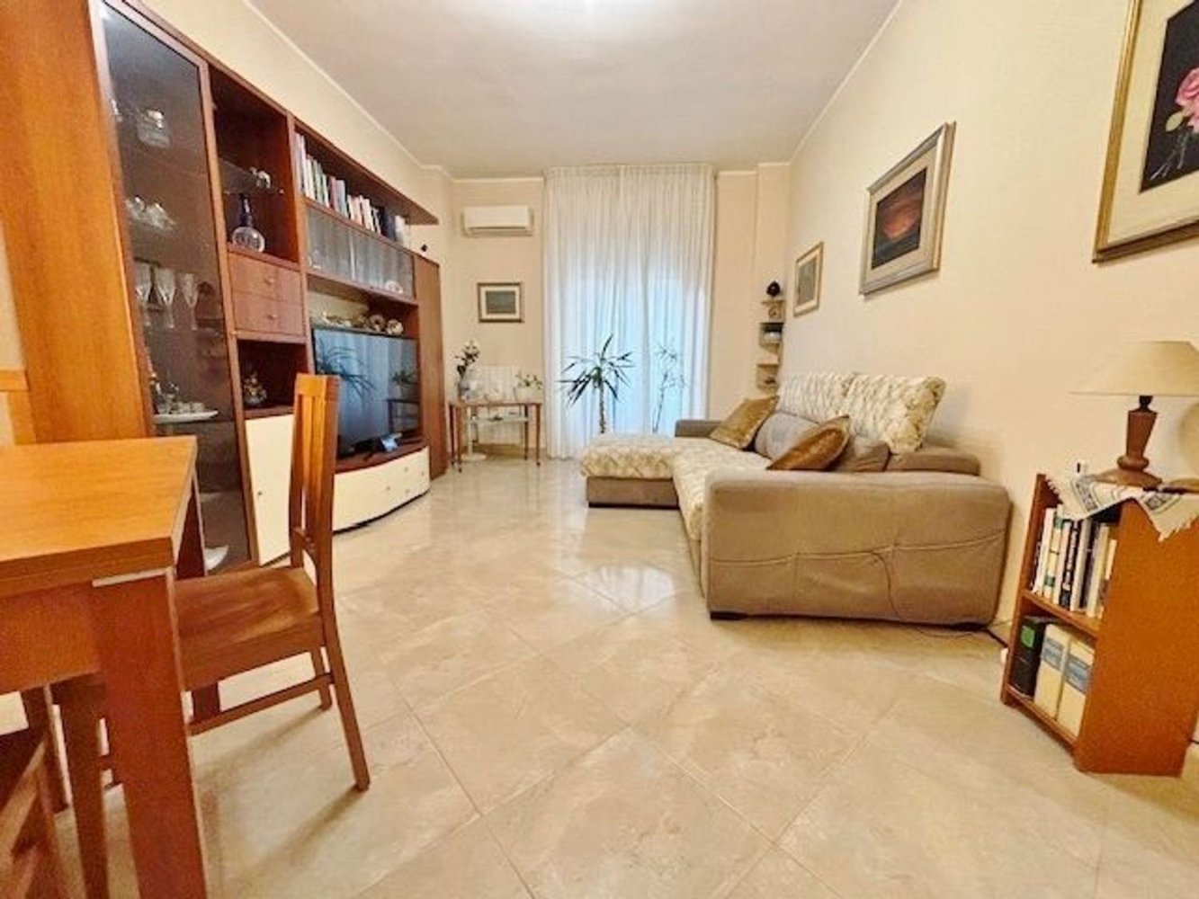 3-Zimmer Wohnung in Bari, Italy, Nr. 299507