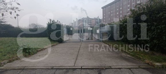 15m² Garage in Milan, Italy No. 282228 2