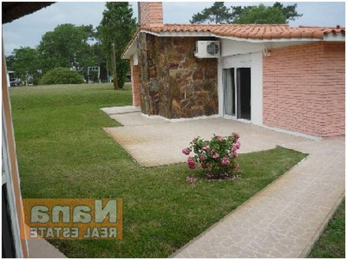 3 bedrooms House in Maldonado, Uruguay No. 7262