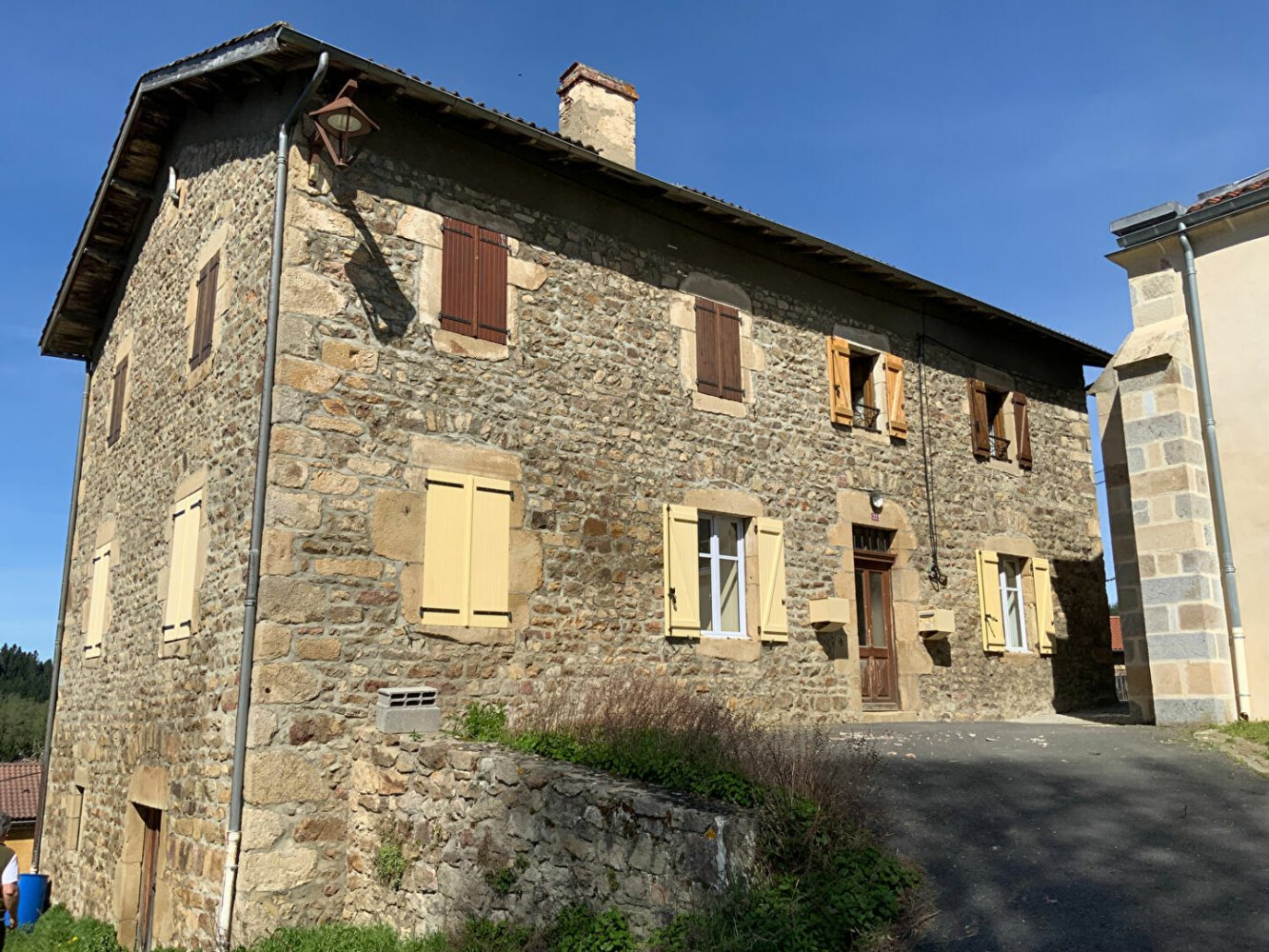  بناية في Puy-de-Dome, France 180متر مربع رقم 355832