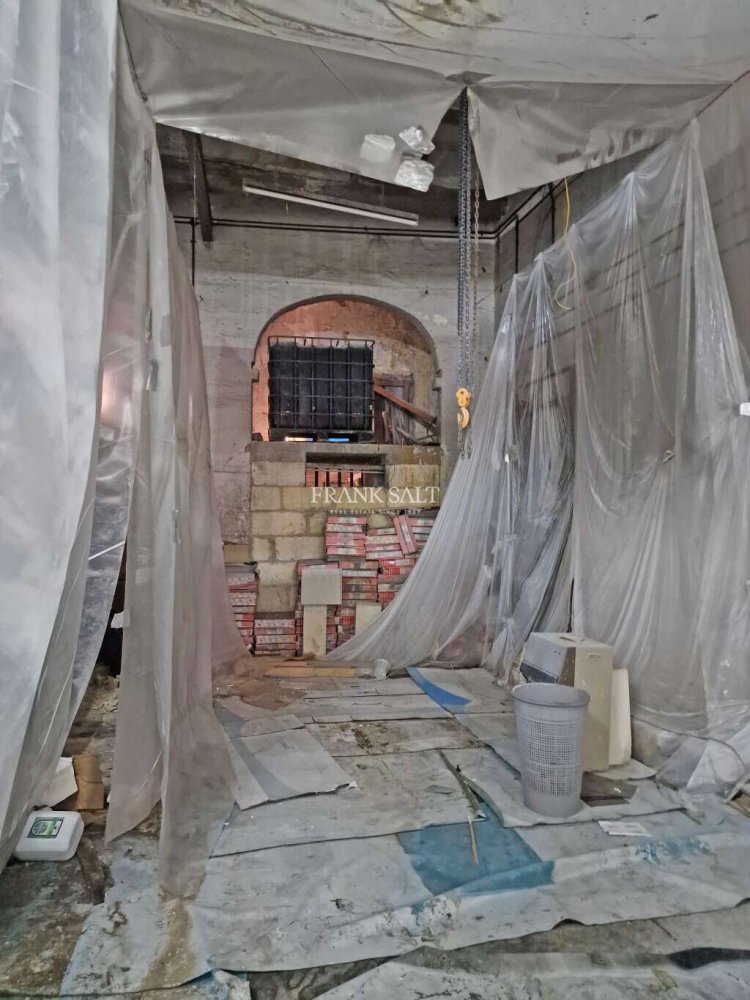 Lagerhaus in Marsa, Malta 766m², Nr. 13471