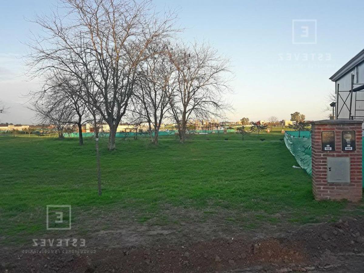  Land in Escobar, Argentina No. 117211