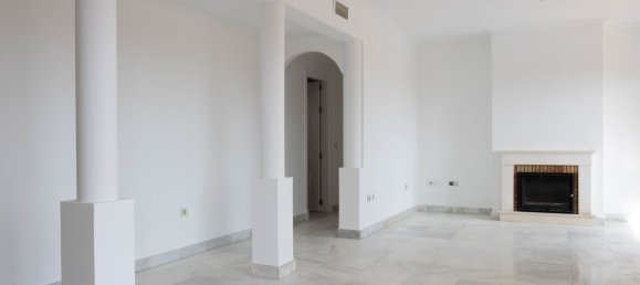 2 Schlafzimmer Penthouse in Estepona, Spain, Nr. 137536 8