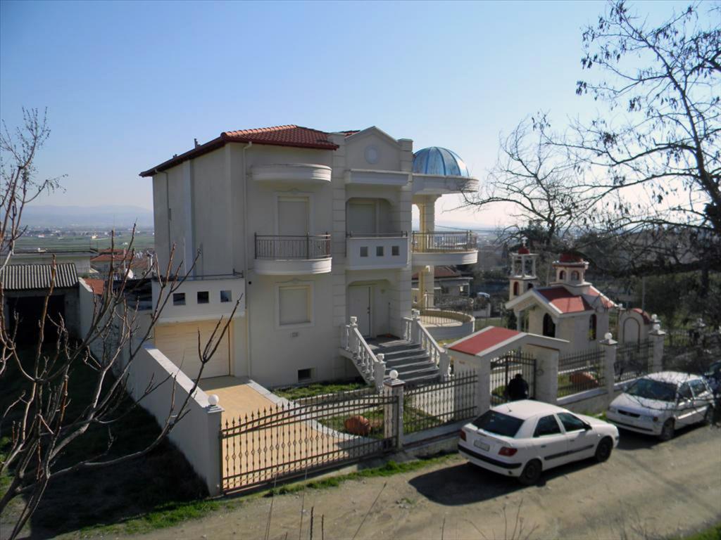 380m² Villa in Thessaloniki, Greece No. 8009