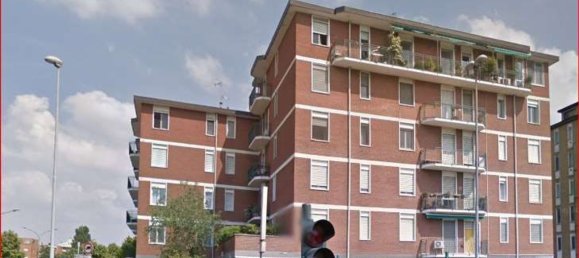 3 rooms Apartment in Settimo Milanese, Italy No. 182705 2