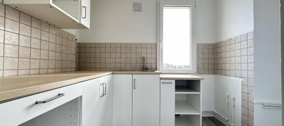 2 bedrooms Apartment in Laon, France No. 230476 6