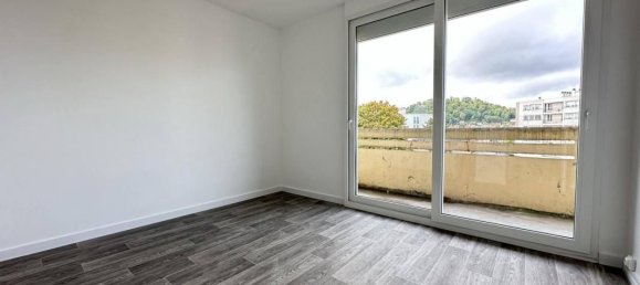 2 bedrooms Apartment in Laon, France No. 230476 9