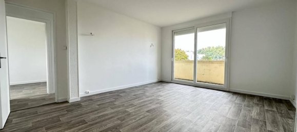 2 bedrooms Apartment in Laon, France No. 230476 13