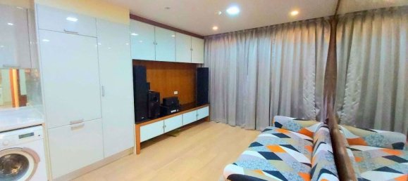 Apartamento com 1 quarto em condomínio em Pathum Wan, Thailand N.º 9396 2