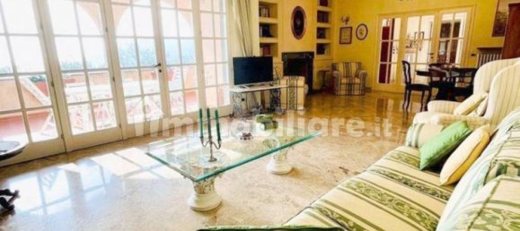 4 غرف نوم فيلا في Massarosa, Italy رقم 306136 8