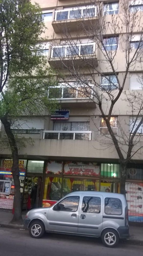 Apartamento de 2 dormitorios en Mar del Plata, Argentina No. 89110