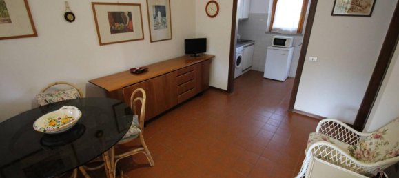 4 rooms Apartment in Grosseto, Italy No. 40160 4