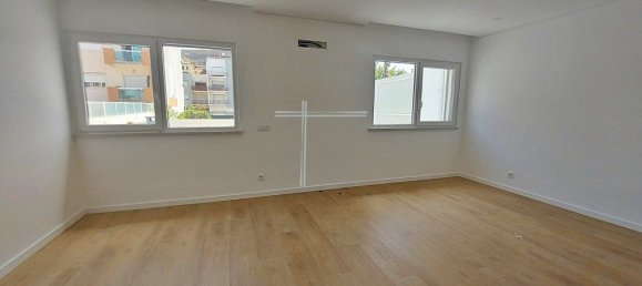 5 غرف نوم منزل في Costa da Caparica, Portugal رقم 99931 26