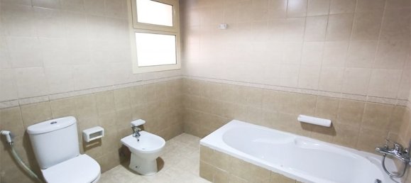 Moradia comercial T4 em Shakhbout City, UAE N.º 39555 8