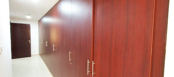 Moradia comercial T4 em Shakhbout City, UAE N.º 39555 10