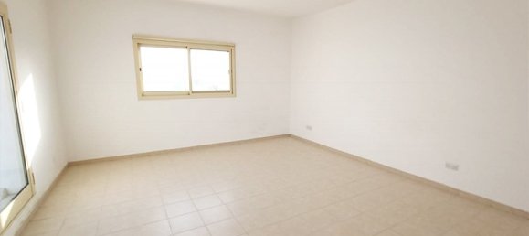 Moradia comercial T4 em Shakhbout City, UAE N.º 39555 7