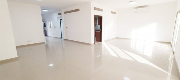 Moradia comercial T4 em Shakhbout City, UAE N.º 39555 5