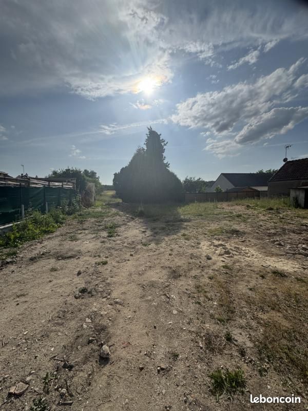 Grundstück in Saran, France 1070m², Nr. 257440