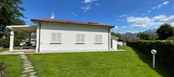 5 rooms House in Forte dei Marmi, Italy No. 227924 3