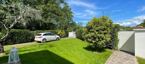 5 rooms House in Forte dei Marmi, Italy No. 227924 18