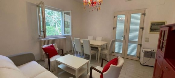 5 rooms House in Forte dei Marmi, Italy No. 227924 8