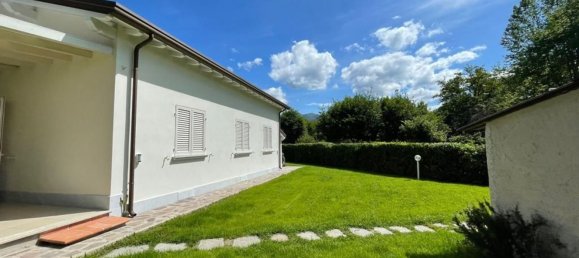 5 rooms House in Forte dei Marmi, Italy No. 227924 7