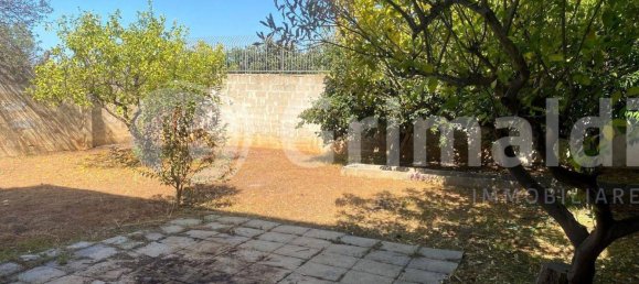 3 bedrooms House in Sannicola, Italy No. 354062 8