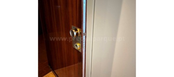2 bedrooms Apartment in Porto, Portugal No. 39406 4