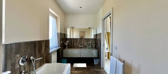 5 bedrooms Villa in Bassano Romano, Italy No. 272669 22