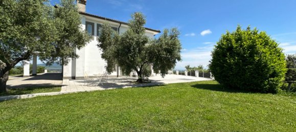 5 bedrooms Villa in Bassano Romano, Italy No. 272669 36