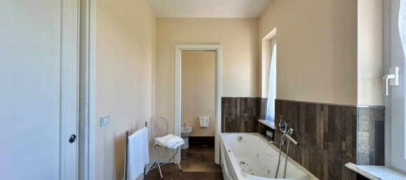 5 bedrooms Villa in Bassano Romano, Italy No. 272669 23