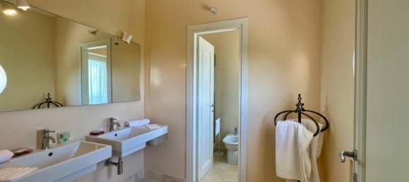 5 bedrooms Villa in Bassano Romano, Italy No. 272669 26