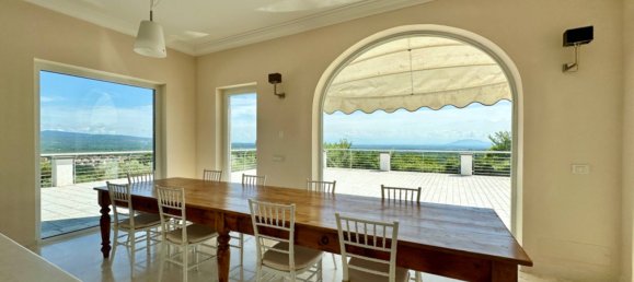 5 bedrooms Villa in Bassano Romano, Italy No. 272669 8