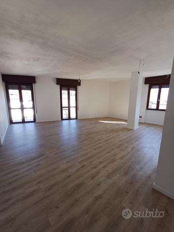 4-salle Appartement à Lumezzane, Italy No. 252322
